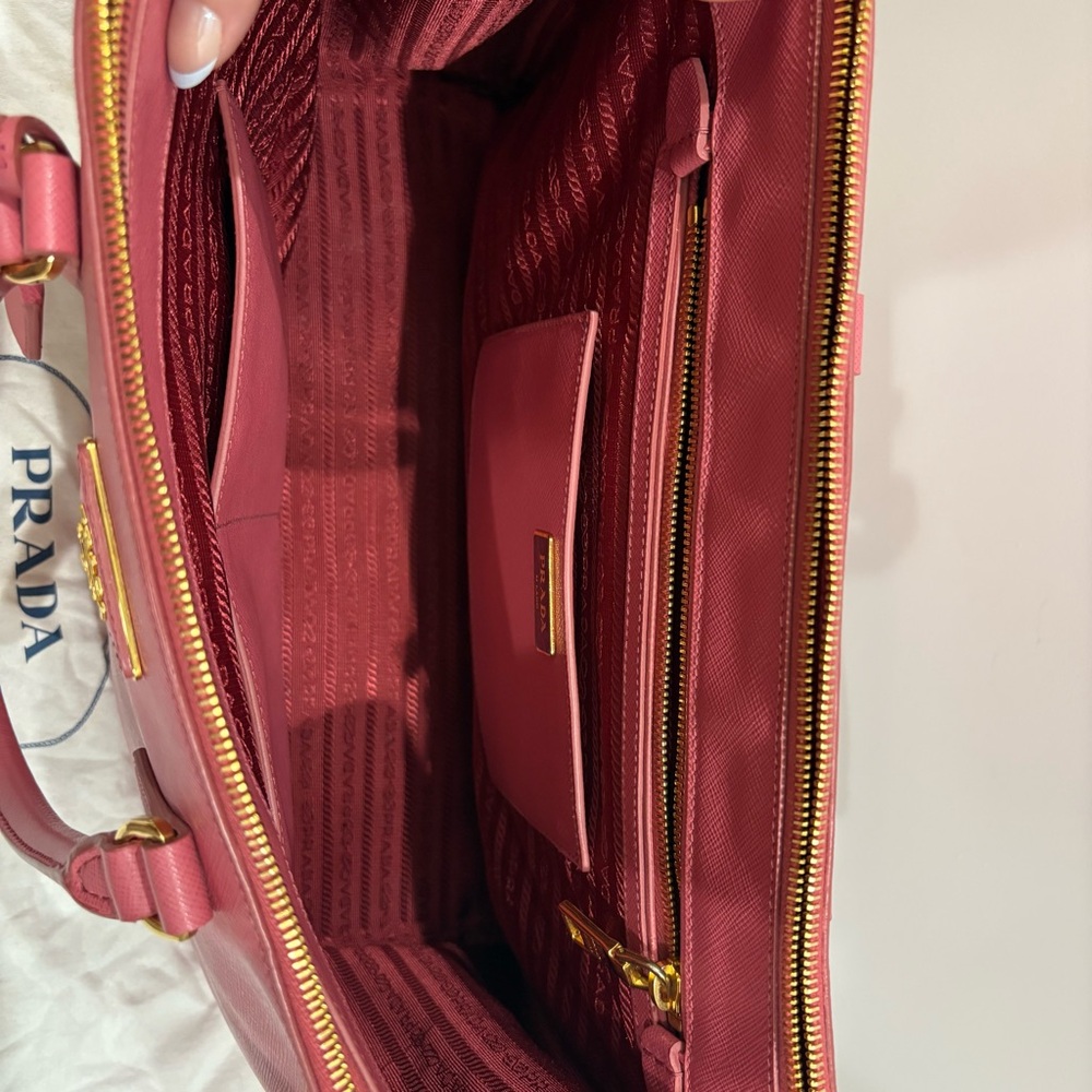 Authentic Prada Saffiano Leather Double Zip Pink Galleria Tote Bag - Picture 4 of 10